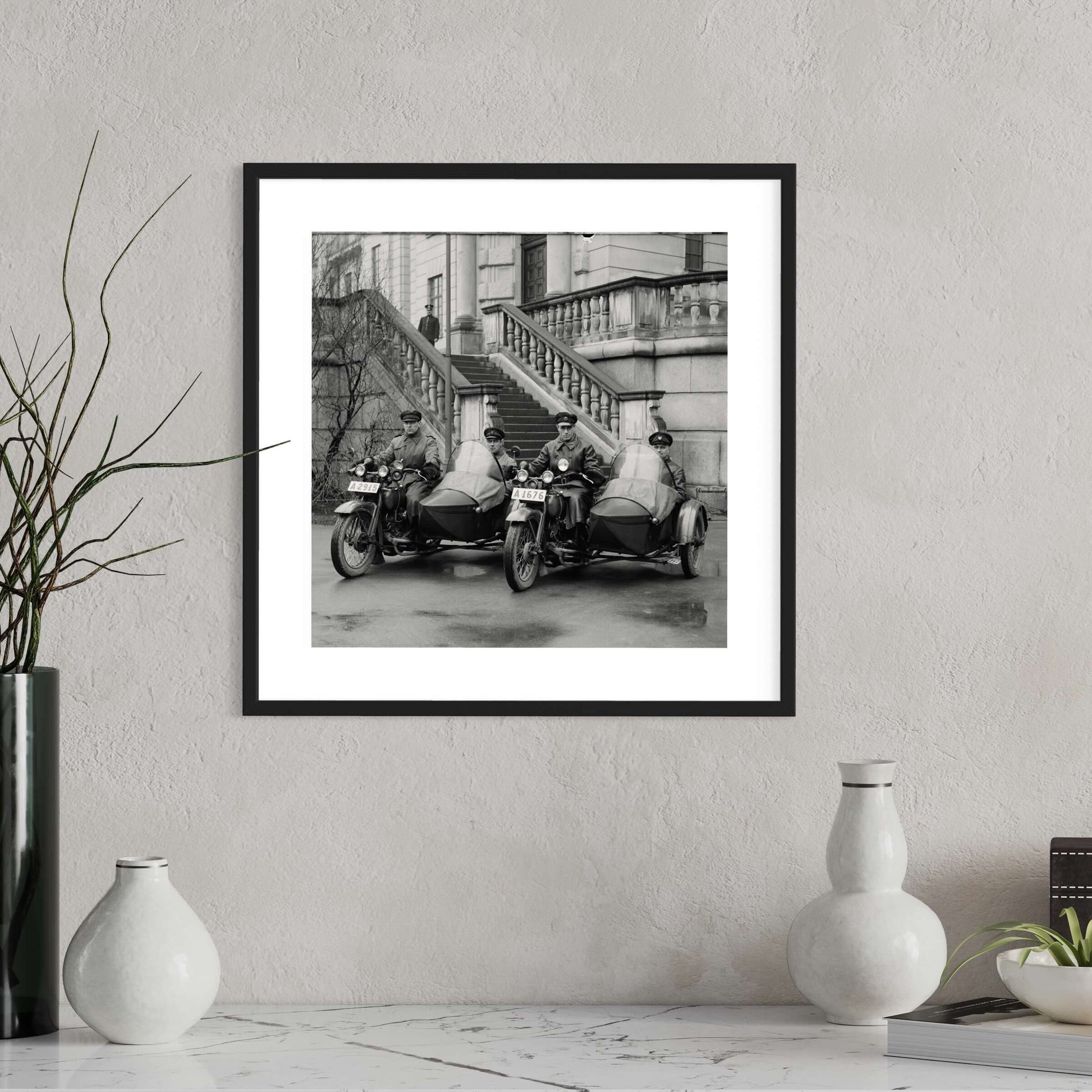 Poster fotografi motorcykelpatrull Stockholm 1930-tal polishuset