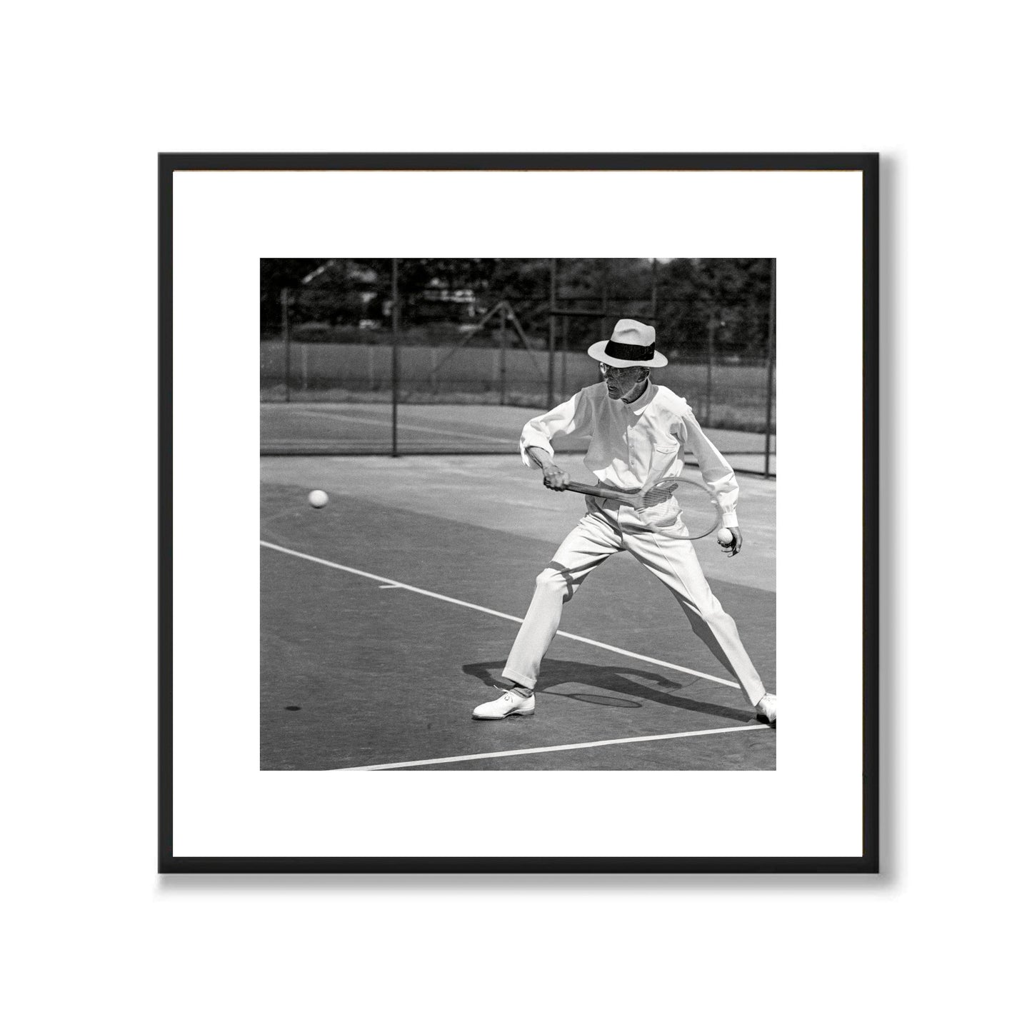Gustaf V spelar tennis
